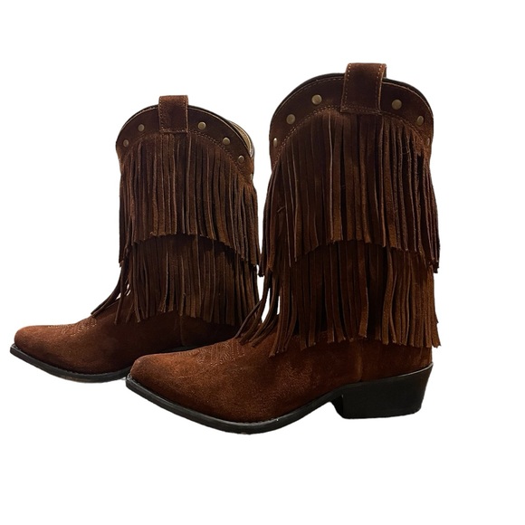 Shyanne Other - ❌SOLD❌ NWOT Shyanne Fringe Leather Suede Boots Brown Girls Sz 2